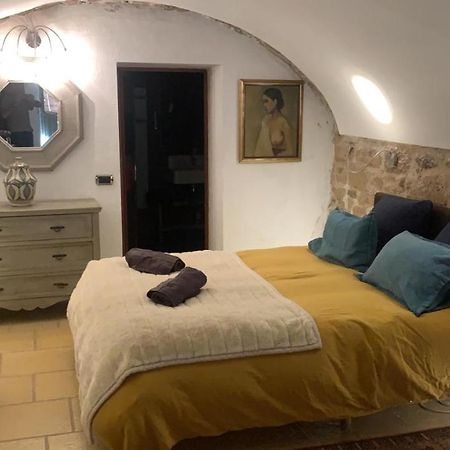 Rognes La Villageoise, Chambre Troglodyte Pitoresque Au Coeur Du Village מראה חיצוני תמונה