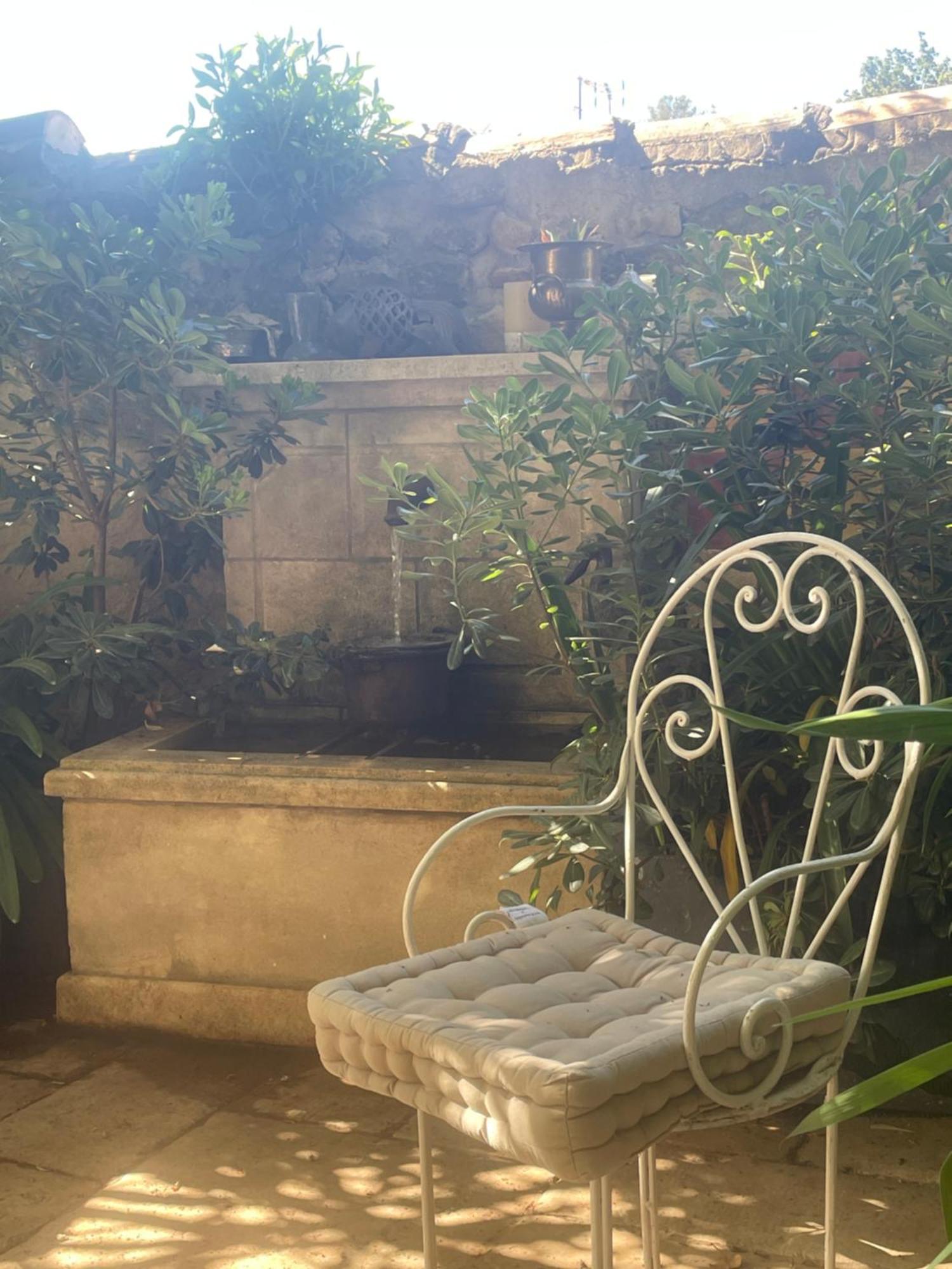 Rognes La Villageoise, Chambre Troglodyte Pitoresque Au Coeur Du Village מראה חיצוני תמונה